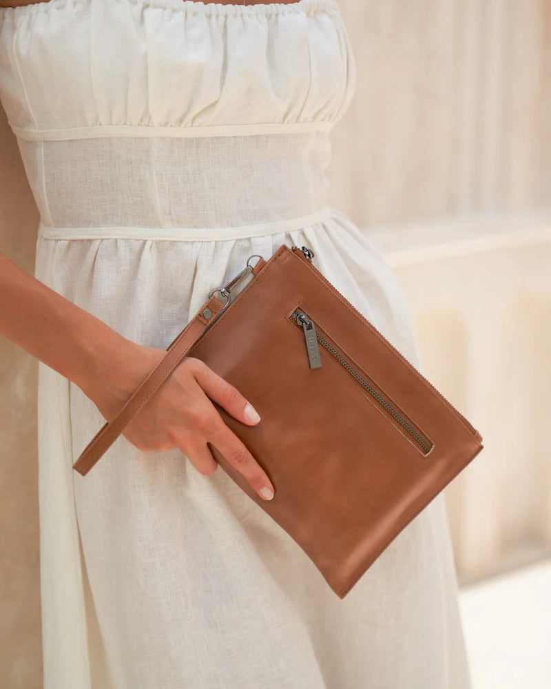Bare Leather - Coco Clutch / Camel