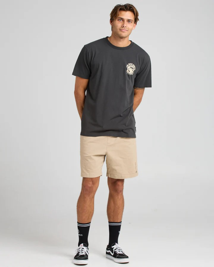 The Mad Hueys GETTING HAMMERED | SS TEE - VINTAGE BLACK