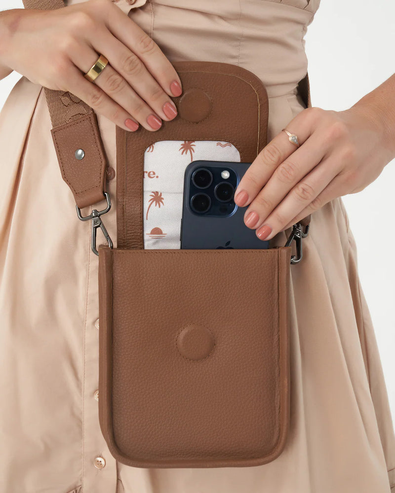 Bare Leather - Hadley Phone Bag / Camel Pebble