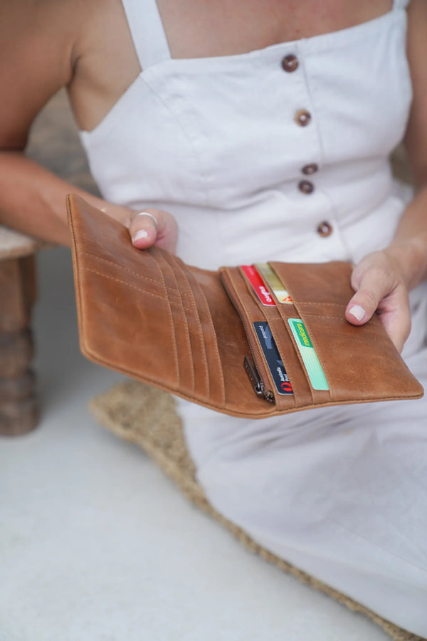 Bare Leather- Lenny Wallet / Almond