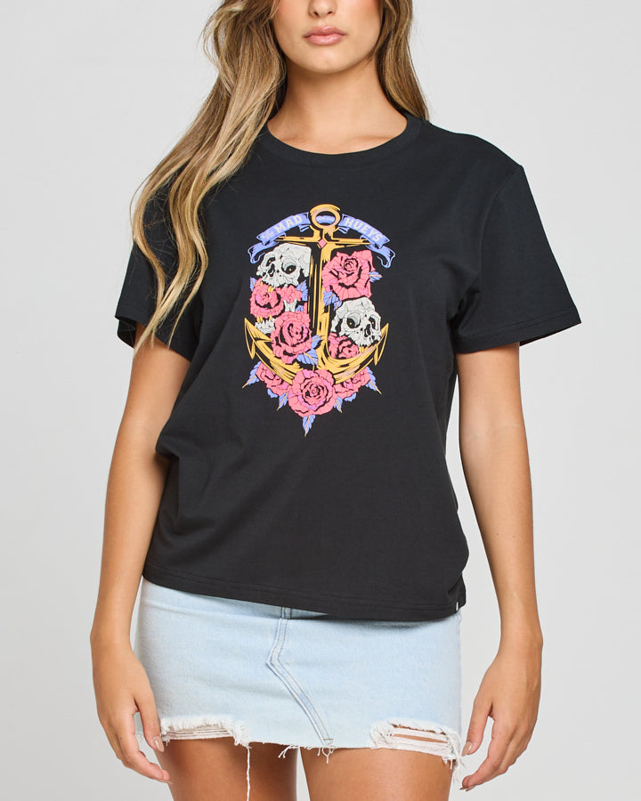 The Mad Hueys SKULLS AND ROSES | WOMENS SS TEE - BLACK