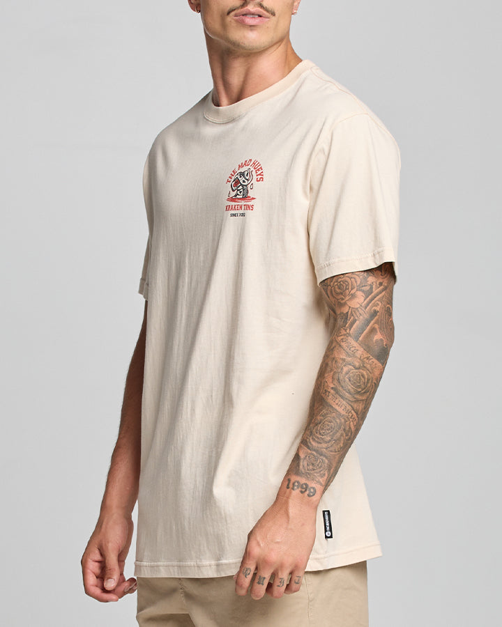 The Mad Hueys KRAKEN TINS | SS TEE - CEMENT