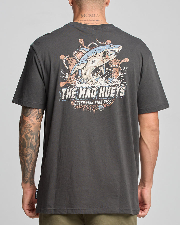 The Mad Hueys CATCH FISH | SS TEE - VINTAGE BLACK