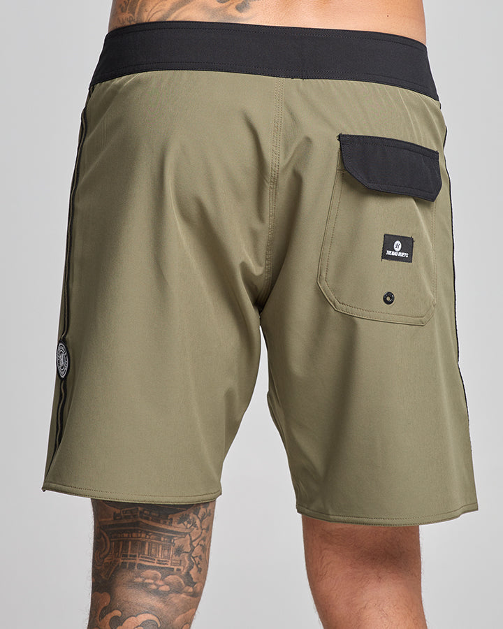 The Mad Hueys SEND IT | 18" BOARDSHORT - OLIVE