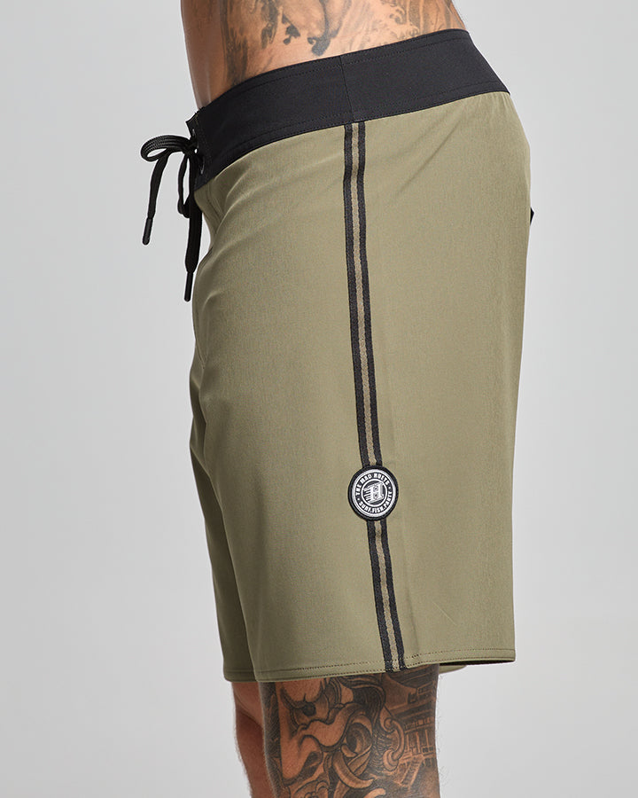 The Mad Hueys SEND IT | 18" BOARDSHORT - OLIVE