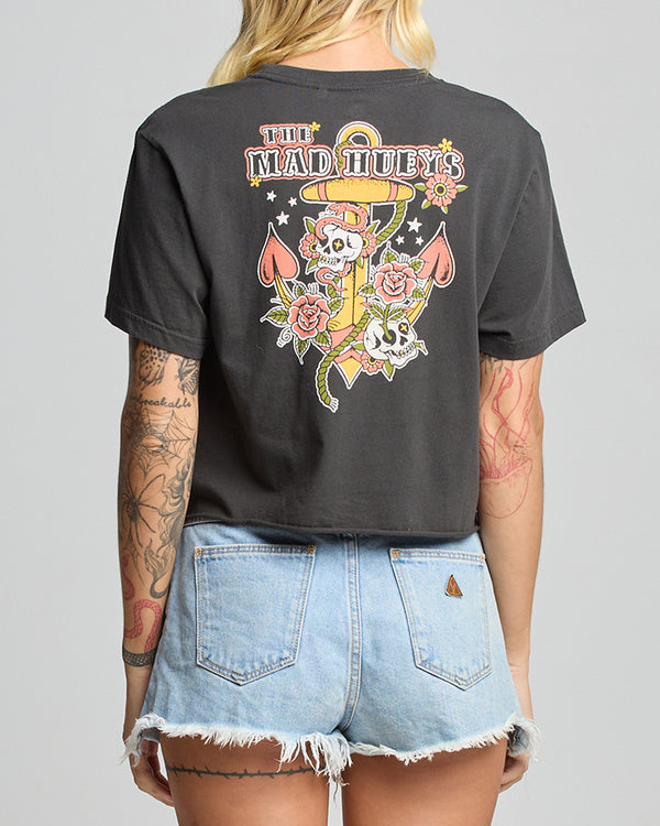 The Mad Hueys SKULL TATTOO | WOMENS CROP SS TEE - VINTAGE BLACK