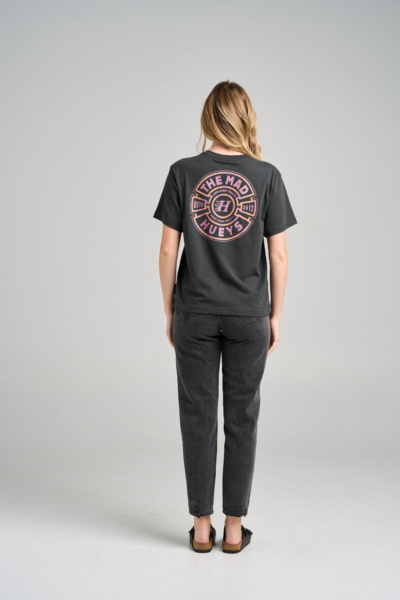 The Mad Hueys MAD SERIES | WOMENS SS TEE - VINTAGE BLACK