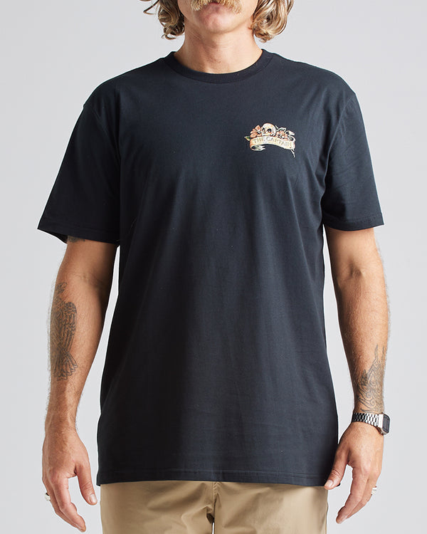 The Mad Hueys COMPASS CAPTAIN | SS TEE - BLACK