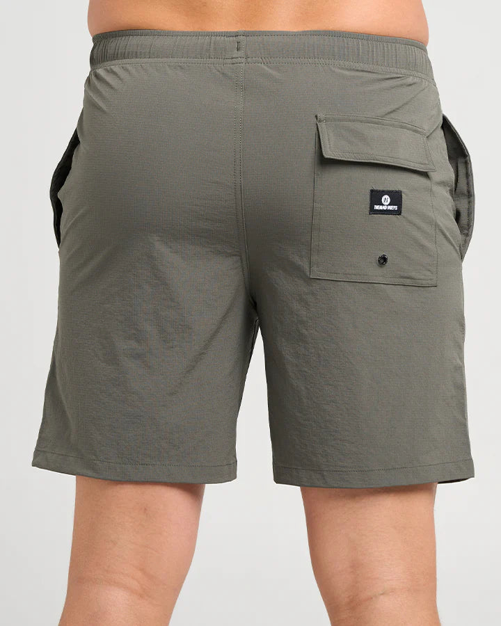 The Mad Hueys - Skull Anchor 18" - Volley Short - Charcoal
