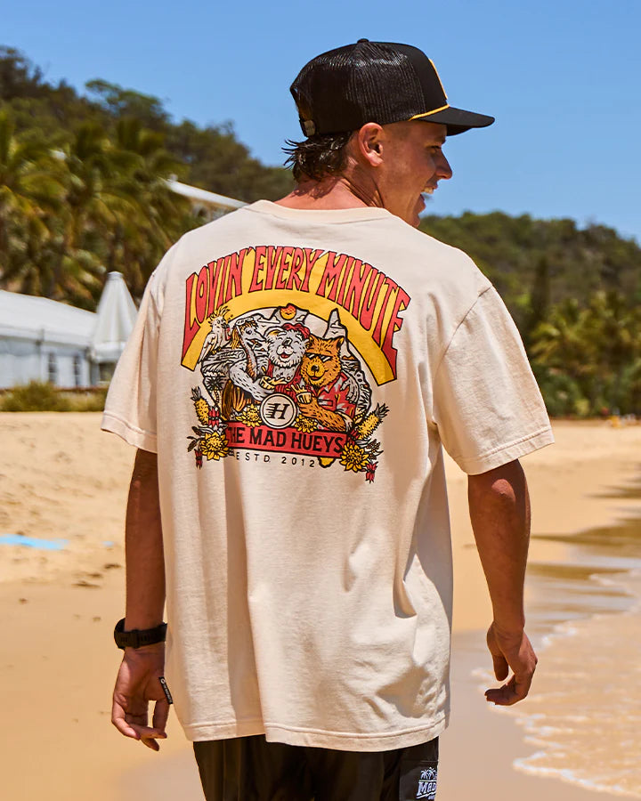The Mad Hueys Oz Straya / SS Tee - Cement