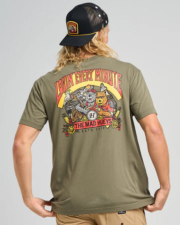 The Mad Hueys Oz Straya / SS Tee - Olive