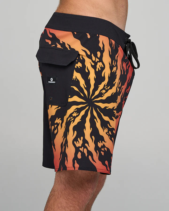 The Mad Hueys Skull Spiral / 18" Boardshort - Black
