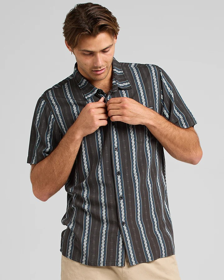 The Mad Hueys HIGH HOOKS | WOVEN SHIRT - VINTAGE BLACK