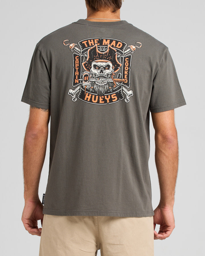 The Mad Hueys CAPTAIN COOKED | SS TEE -CHARCOAL