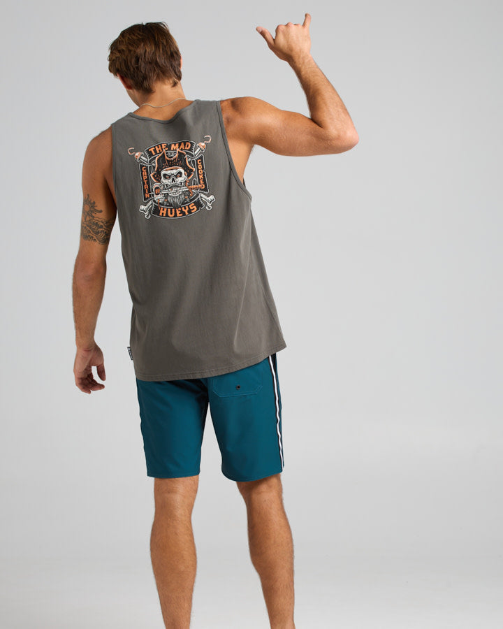 The Mad Hueys CAPTAIN COOKED | TANK - CHARCOAL