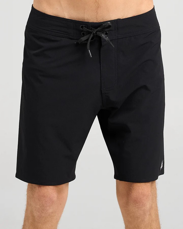 The Mad Hueys HUEYS LIFE | 19" BOARDSHORT - BLACK