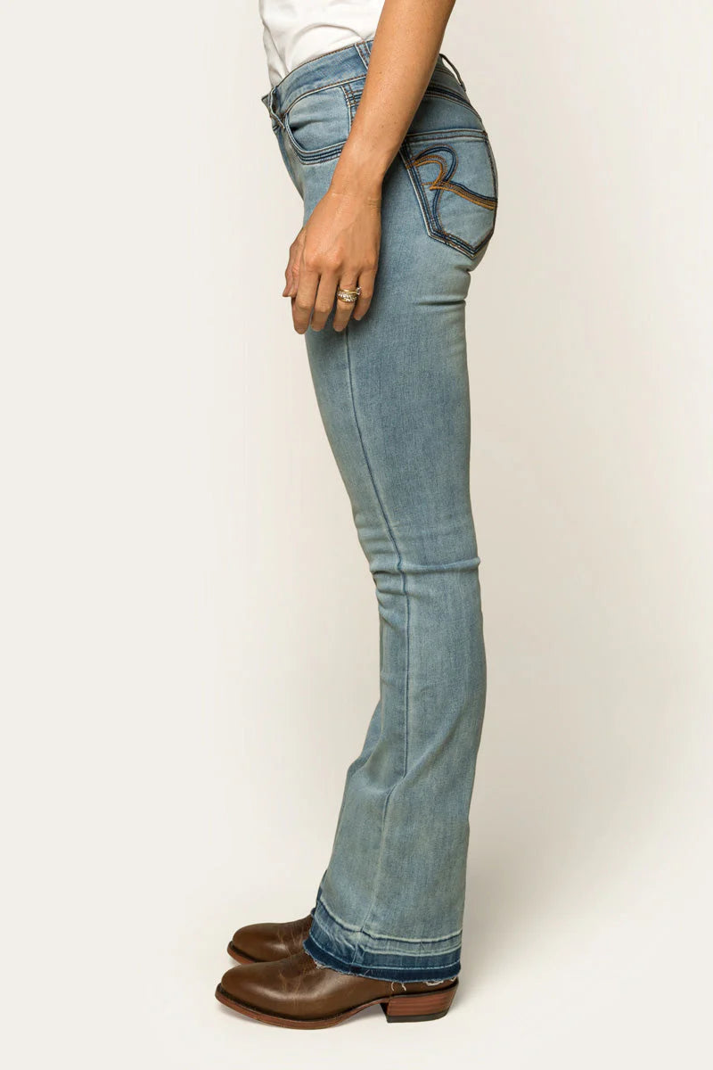 RINGERS WESTERN Billie Mid Rise Bootleg Jeans - Light Blue