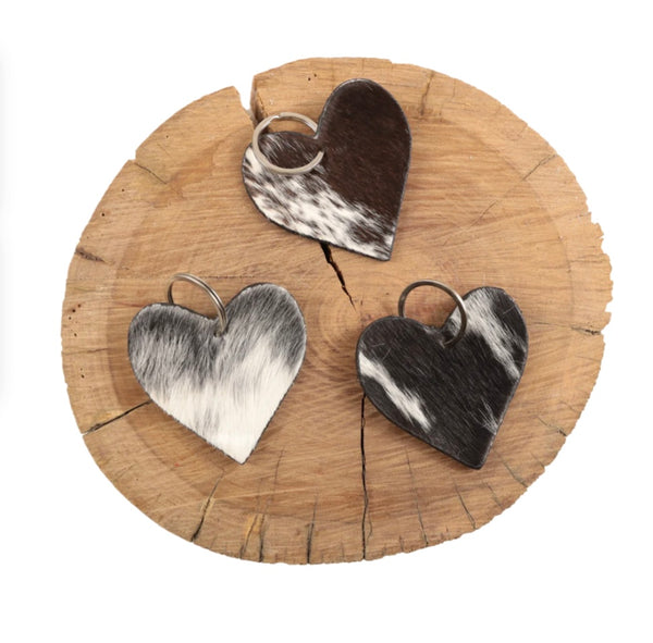 COUNTRY ALLURE Cowhide Leather Heart Keychain